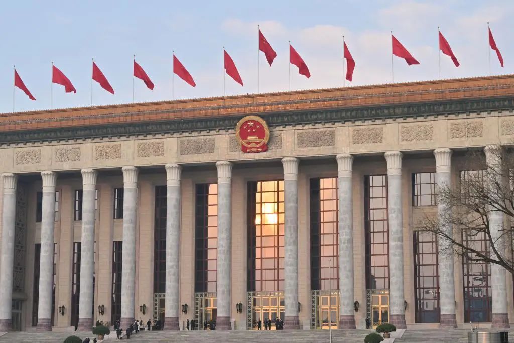 李強提到：新型儲能、“沙戈荒”、海上風(fēng)電